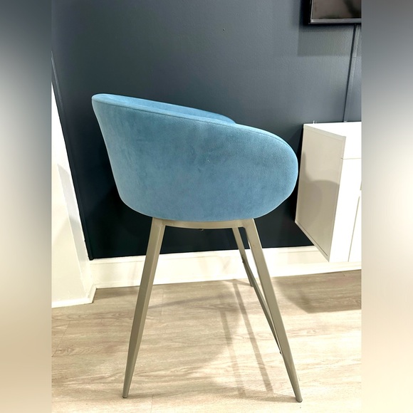 26” upholstered bar stools (set of 2) blue color - Picture 3 of 4